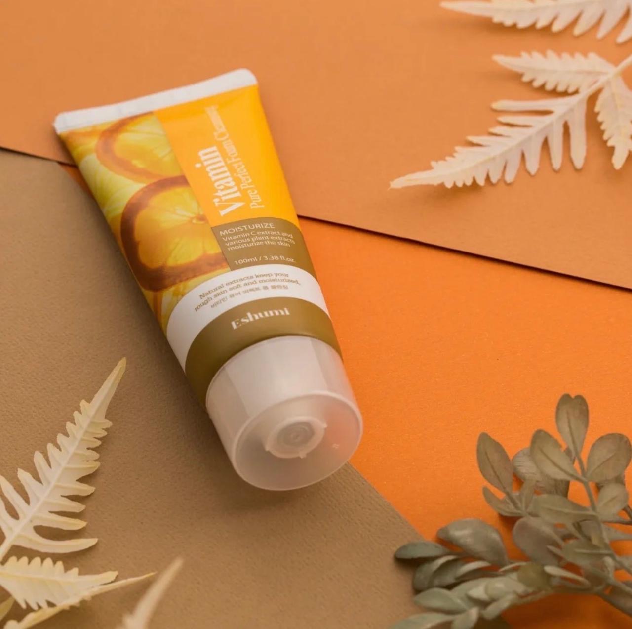 Eshumi Vitamin Pure Perfect Foam Cleanser – Gentle & Refreshing Cleanse